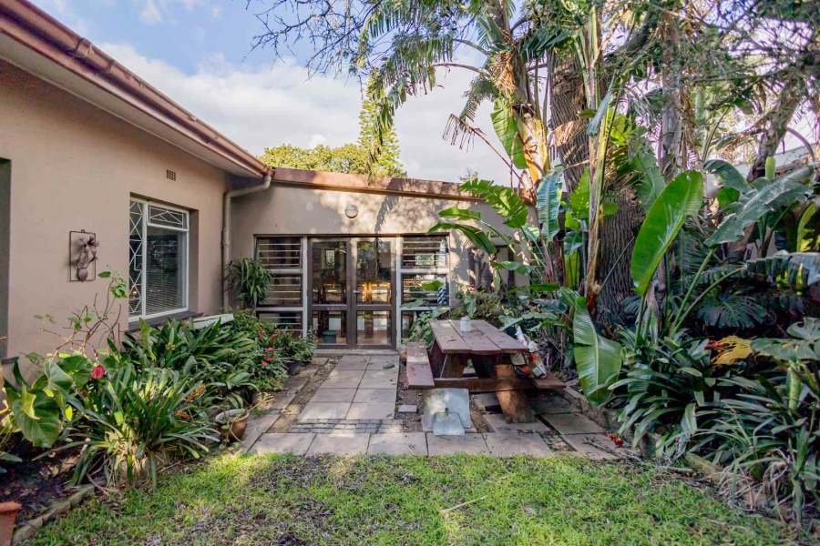 4 Bedroom Property for Sale in Oostersee Western Cape